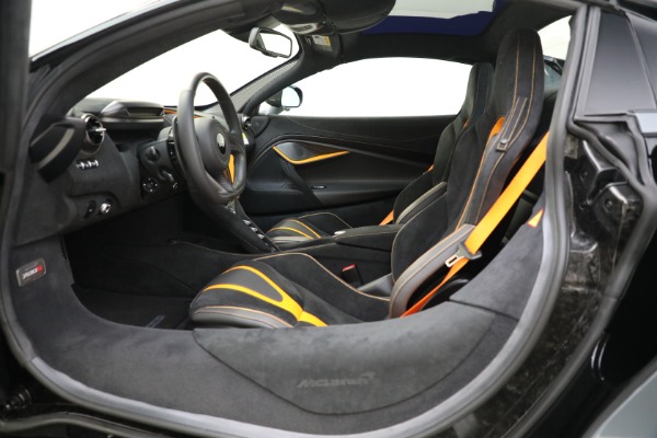 New 2022 McLaren 720S Spider Performance for sale $393,270 at Rolls-Royce Motor Cars Greenwich in Greenwich CT 06830 18