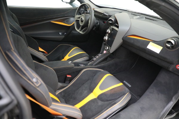 New 2022 McLaren 720S Spider Performance for sale $393,270 at Rolls-Royce Motor Cars Greenwich in Greenwich CT 06830 20