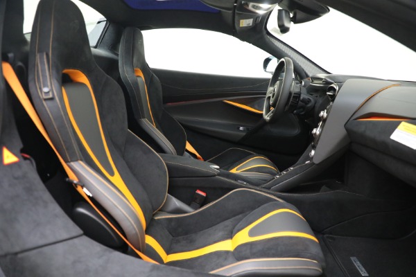 New 2022 McLaren 720S Spider Performance for sale $393,270 at Rolls-Royce Motor Cars Greenwich in Greenwich CT 06830 21