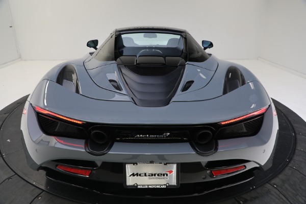 New 2022 McLaren 720S Spider Performance for sale $393,270 at Rolls-Royce Motor Cars Greenwich in Greenwich CT 06830 27