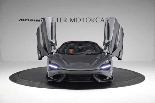 Used 2022 McLaren 765LT Spider for sale Sold at Rolls-Royce Motor Cars Greenwich in Greenwich CT 06830 18