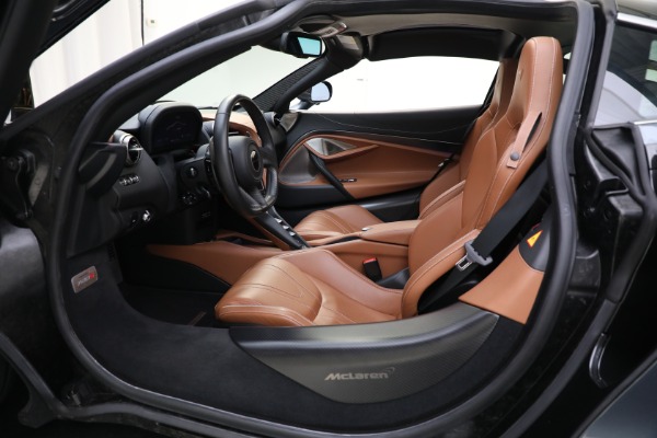 Used 2018 McLaren 720S Luxury for sale Sold at Rolls-Royce Motor Cars Greenwich in Greenwich CT 06830 26