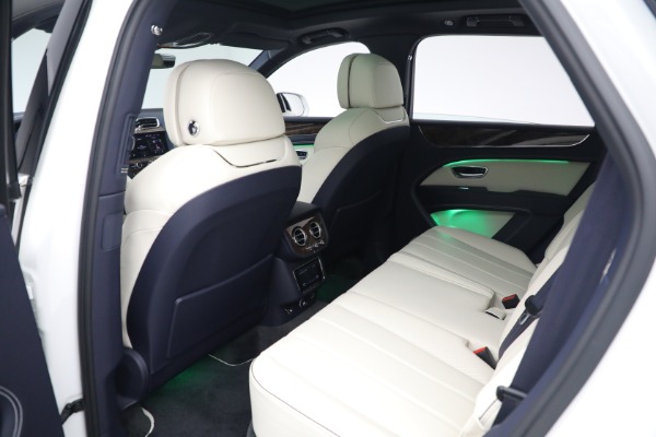 Used 2021 Bentley Bentayga Hybrid Hybrid for sale $189,900 at Rolls-Royce Motor Cars Greenwich in Greenwich CT 06830 20