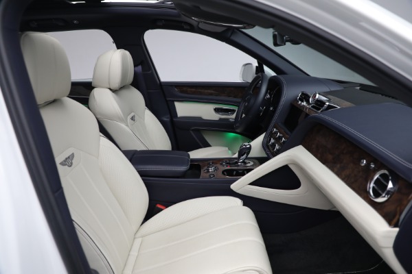 Used 2021 Bentley Bentayga Hybrid Hybrid for sale $189,900 at Rolls-Royce Motor Cars Greenwich in Greenwich CT 06830 25