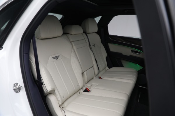 Used 2021 Bentley Bentayga Hybrid Hybrid for sale $189,900 at Rolls-Royce Motor Cars Greenwich in Greenwich CT 06830 28