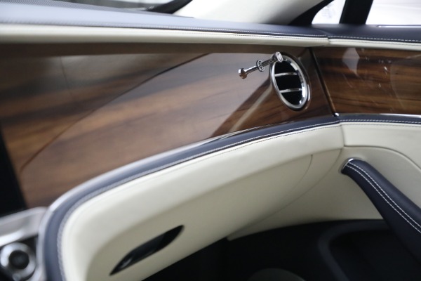 New 2023 Bentley Flying Spur Hybrid for sale $244,610 at Rolls-Royce Motor Cars Greenwich in Greenwich CT 06830 23