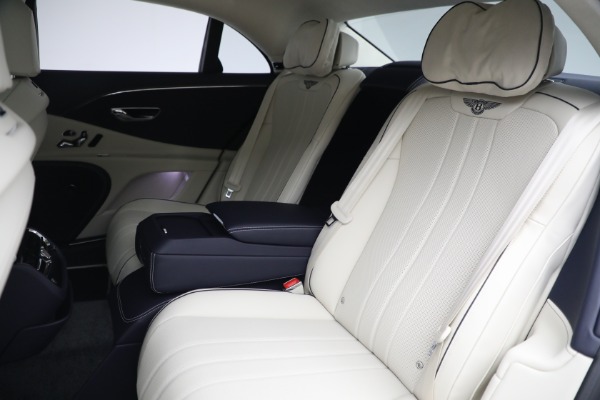 New 2023 Bentley Flying Spur Hybrid for sale $244,610 at Rolls-Royce Motor Cars Greenwich in Greenwich CT 06830 24