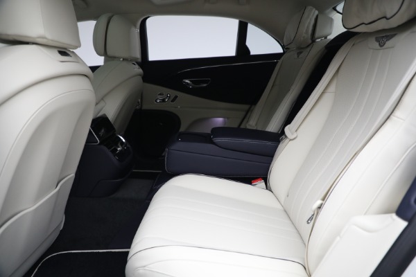 New 2023 Bentley Flying Spur Hybrid for sale $244,610 at Rolls-Royce Motor Cars Greenwich in Greenwich CT 06830 25