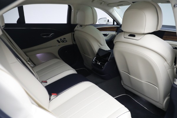 New 2023 Bentley Flying Spur Hybrid for sale $244,610 at Rolls-Royce Motor Cars Greenwich in Greenwich CT 06830 27