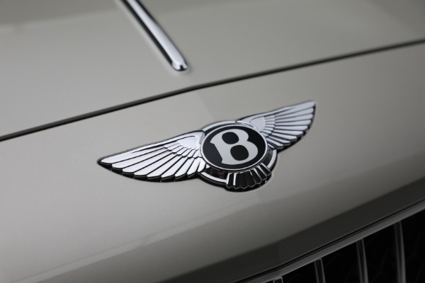 New 2023 Bentley Flying Spur V8 for sale Call for price at Rolls-Royce Motor Cars Greenwich in Greenwich CT 06830 15