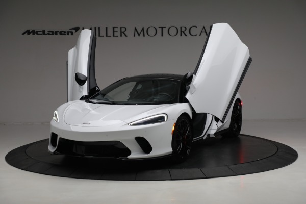 New 2023 McLaren GT Luxe for sale $222,890 at Rolls-Royce Motor Cars Greenwich in Greenwich CT 06830 17