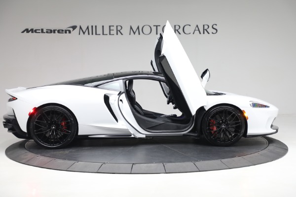 New 2023 McLaren GT Luxe for sale Sold at Rolls-Royce Motor Cars Greenwich in Greenwich CT 06830 22