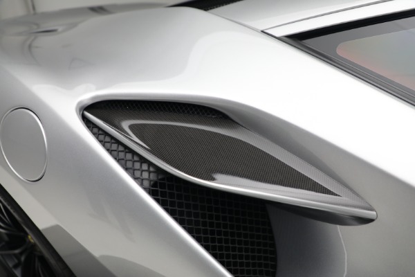 Used 2021 Ferrari F8 Tributo for sale $399,900 at Rolls-Royce Motor Cars Greenwich in Greenwich CT 06830 20