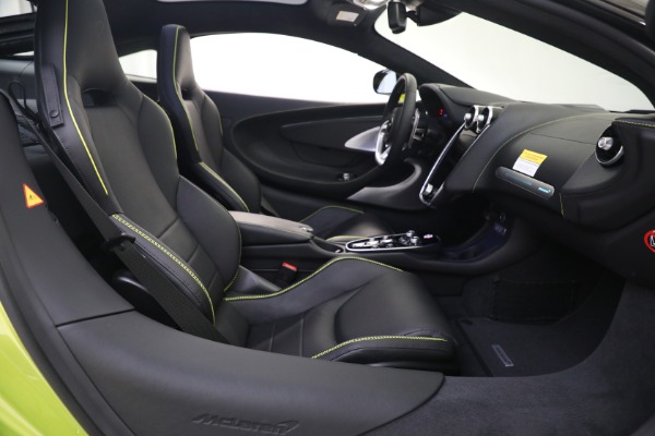 New 2023 McLaren GT Luxe for sale $234,030 at Rolls-Royce Motor Cars Greenwich in Greenwich CT 06830 27