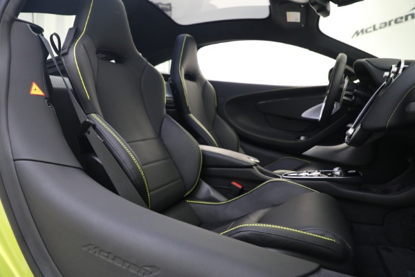 New 2023 McLaren GT Luxe for sale $234,030 at Rolls-Royce Motor Cars Greenwich in Greenwich CT 06830 28