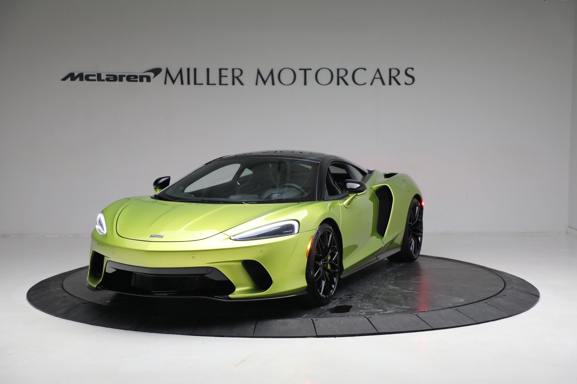 New 2023 McLaren GT Luxe for sale $234,030 at Rolls-Royce Motor Cars Greenwich in Greenwich CT 06830 1