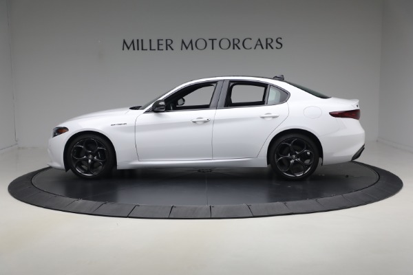 Used 2023 Alfa Romeo Giulia Estrema for sale $32,900 at Rolls-Royce Motor Cars Greenwich in Greenwich CT 06830 3