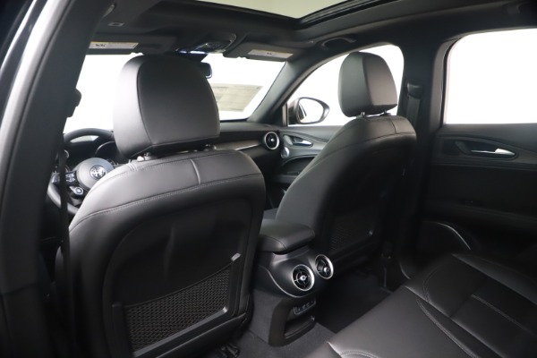 New 2023 Alfa Romeo Stelvio Ti for sale $58,505 at Rolls-Royce Motor Cars Greenwich in Greenwich CT 06830 20