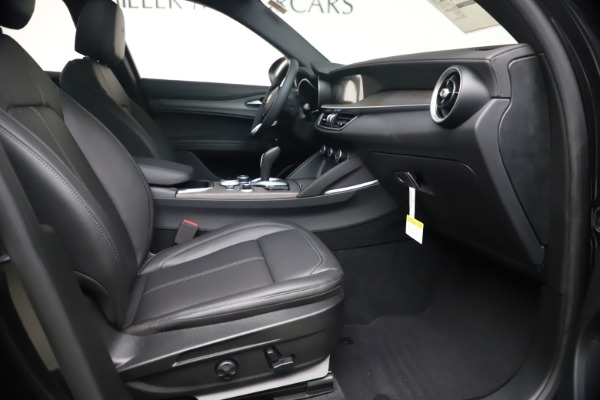 New 2023 Alfa Romeo Stelvio Ti for sale $58,505 at Rolls-Royce Motor Cars Greenwich in Greenwich CT 06830 22