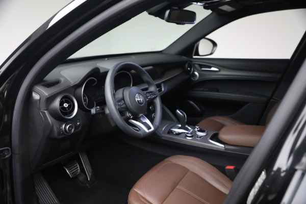 Used 2023 Alfa Romeo Stelvio Ti for sale $32,900 at Rolls-Royce Motor Cars Greenwich in Greenwich CT 06830 17