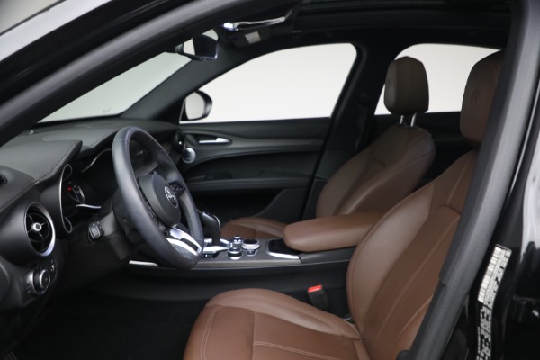 Used 2023 Alfa Romeo Stelvio Ti for sale $32,900 at Rolls-Royce Motor Cars Greenwich in Greenwich CT 06830 18