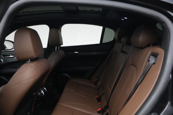 Used 2023 Alfa Romeo Stelvio Ti for sale $32,900 at Rolls-Royce Motor Cars Greenwich in Greenwich CT 06830 20
