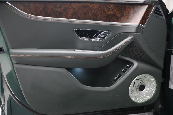 Used 2022 Bentley Flying Spur Hybrid for sale $214,900 at Rolls-Royce Motor Cars Greenwich in Greenwich CT 06830 18