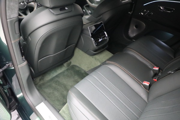 New 2022 Bentley Flying Spur Hybrid for sale $238,900 at Rolls-Royce Motor Cars Greenwich in Greenwich CT 06830 23