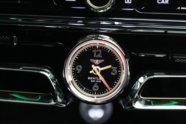New 2022 Bentley Flying Spur Hybrid for sale $238,900 at Rolls-Royce Motor Cars Greenwich in Greenwich CT 06830 26