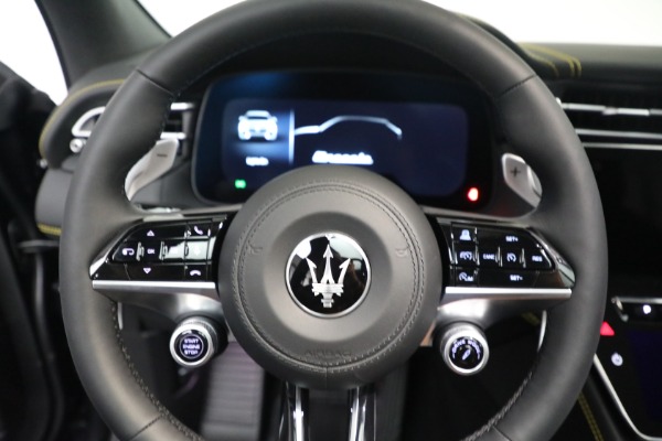 New 2023 Maserati Grecale Modena for sale $90,895 at Rolls-Royce Motor Cars Greenwich in Greenwich CT 06830 15