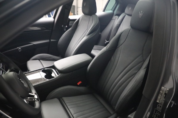 New 2023 Maserati Grecale Modena for sale $79,995 at Rolls-Royce Motor Cars Greenwich in Greenwich CT 06830 17