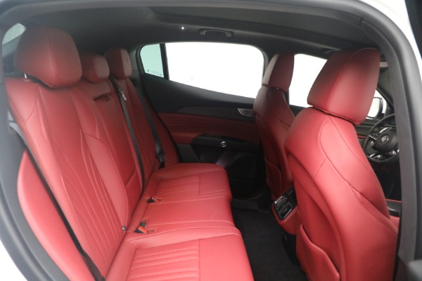 New 2023 Maserati Grecale Modena for sale $75,251 at Rolls-Royce Motor Cars Greenwich in Greenwich CT 06830 26