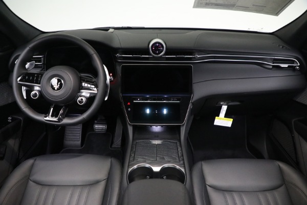 New 2023 Maserati Grecale Modena for sale $77,295 at Rolls-Royce Motor Cars Greenwich in Greenwich CT 06830 16