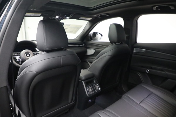 New 2023 Maserati Grecale Modena for sale $77,295 at Rolls-Royce Motor Cars Greenwich in Greenwich CT 06830 20