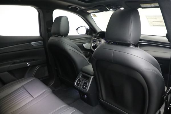 New 2023 Maserati Grecale Modena for sale $77,295 at Rolls-Royce Motor Cars Greenwich in Greenwich CT 06830 26