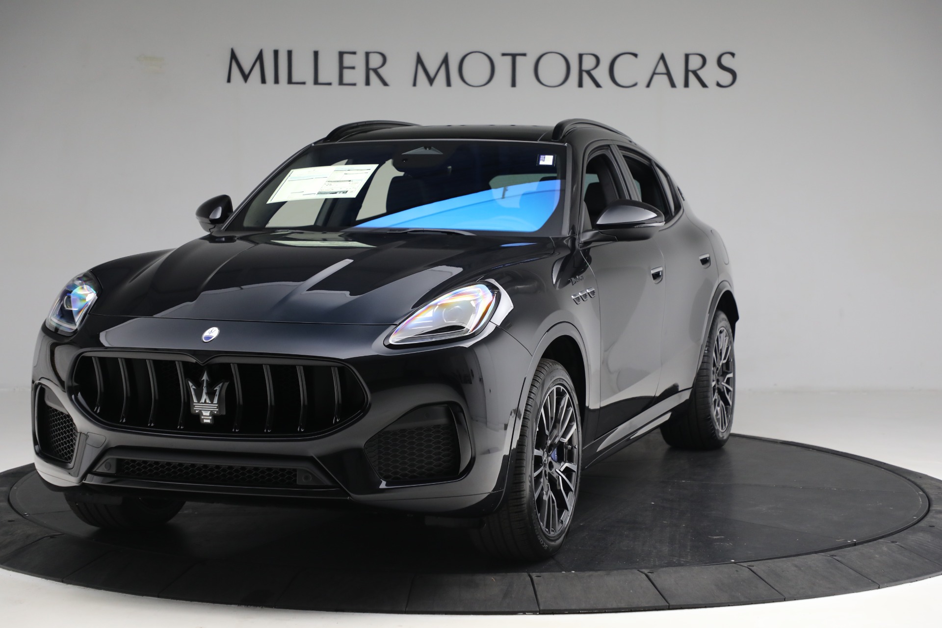 New 2023 Maserati Grecale Modena for sale $77,295 at Rolls-Royce Motor Cars Greenwich in Greenwich CT 06830 1