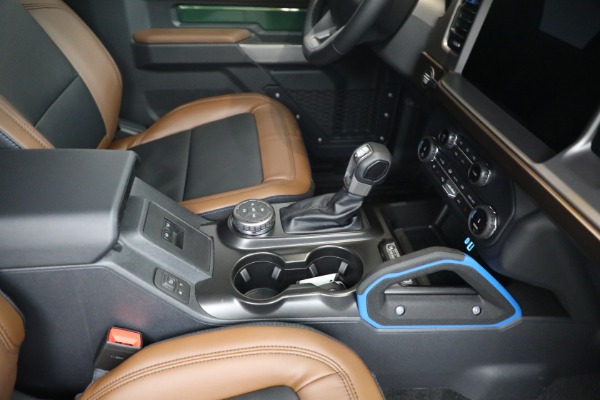 Used 2022 Ford Bronco Outer Banks Advanced for sale Sold at Rolls-Royce Motor Cars Greenwich in Greenwich CT 06830 19