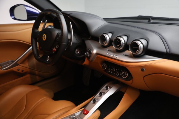 Used 2015 Ferrari F12 Berlinetta for sale $289,900 at Rolls-Royce Motor Cars Greenwich in Greenwich CT 06830 17