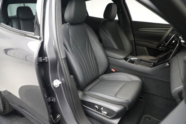 New 2023 Maserati Grecale GT for sale $68,995 at Rolls-Royce Motor Cars Greenwich in Greenwich CT 06830 13