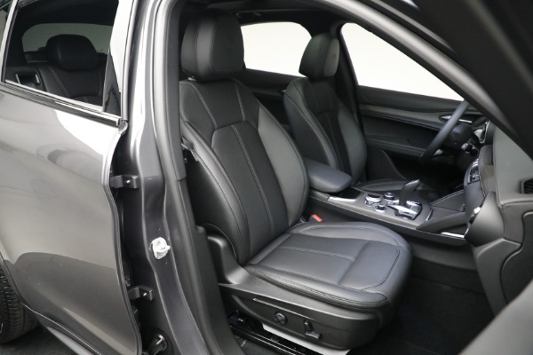 New 2023 Alfa Romeo Stelvio Ti for sale $55,550 at Rolls-Royce Motor Cars Greenwich in Greenwich CT 06830 18
