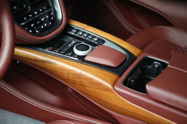 Used 2021 Aston Martin DBX for sale $139,900 at Rolls-Royce Motor Cars Greenwich in Greenwich CT 06830 18