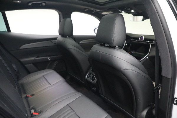 New 2023 Maserati Grecale GT for sale Sold at Rolls-Royce Motor Cars Greenwich in Greenwich CT 06830 24
