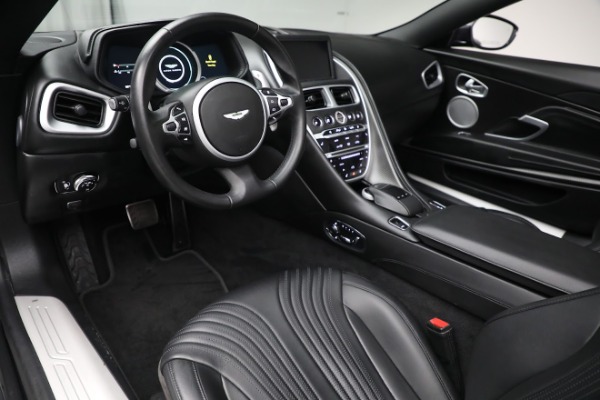 Used 2019 Aston Martin DB11 Volante for sale $141,900 at Rolls-Royce Motor Cars Greenwich in Greenwich CT 06830 19