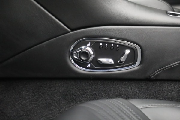 Used 2019 Aston Martin DB11 Volante for sale $141,900 at Rolls-Royce Motor Cars Greenwich in Greenwich CT 06830 24
