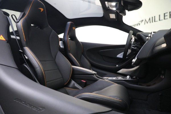 Used 2023 McLaren GT Luxe for sale $179,900 at Rolls-Royce Motor Cars Greenwich in Greenwich CT 06830 28