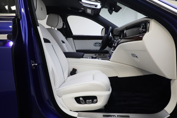 New 2023 Rolls-Royce Ghost for sale $400,350 at Rolls-Royce Motor Cars Greenwich in Greenwich CT 06830 19