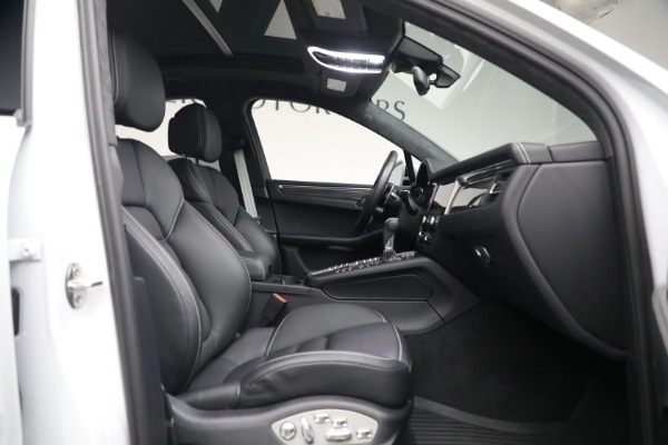 Used 2021 Porsche Macan Turbo for sale $84,900 at Rolls-Royce Motor Cars Greenwich in Greenwich CT 06830 17