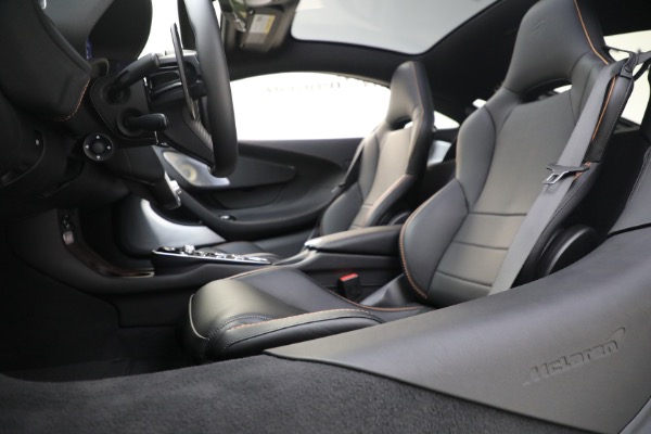 Used 2021 McLaren GT Luxe for sale Call for price at Rolls-Royce Motor Cars Greenwich in Greenwich CT 06830 28