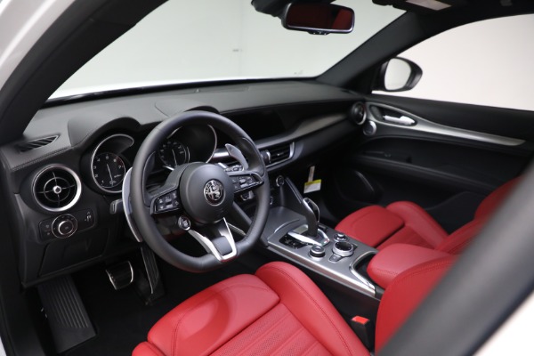 New 2023 Alfa Romeo Stelvio Veloce for sale $59,490 at Rolls-Royce Motor Cars Greenwich in Greenwich CT 06830 13