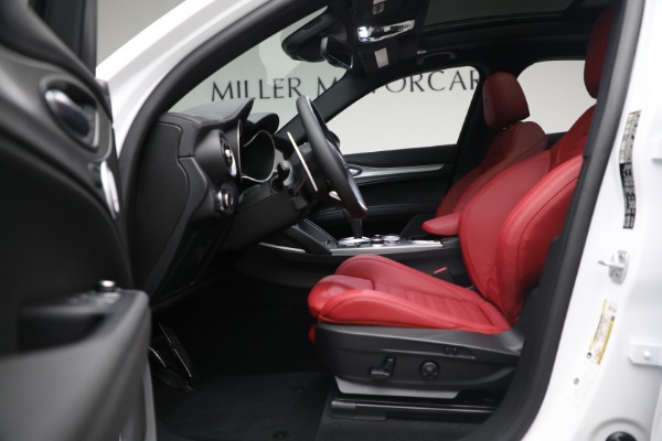 New 2023 Alfa Romeo Stelvio Veloce for sale $59,490 at Rolls-Royce Motor Cars Greenwich in Greenwich CT 06830 14
